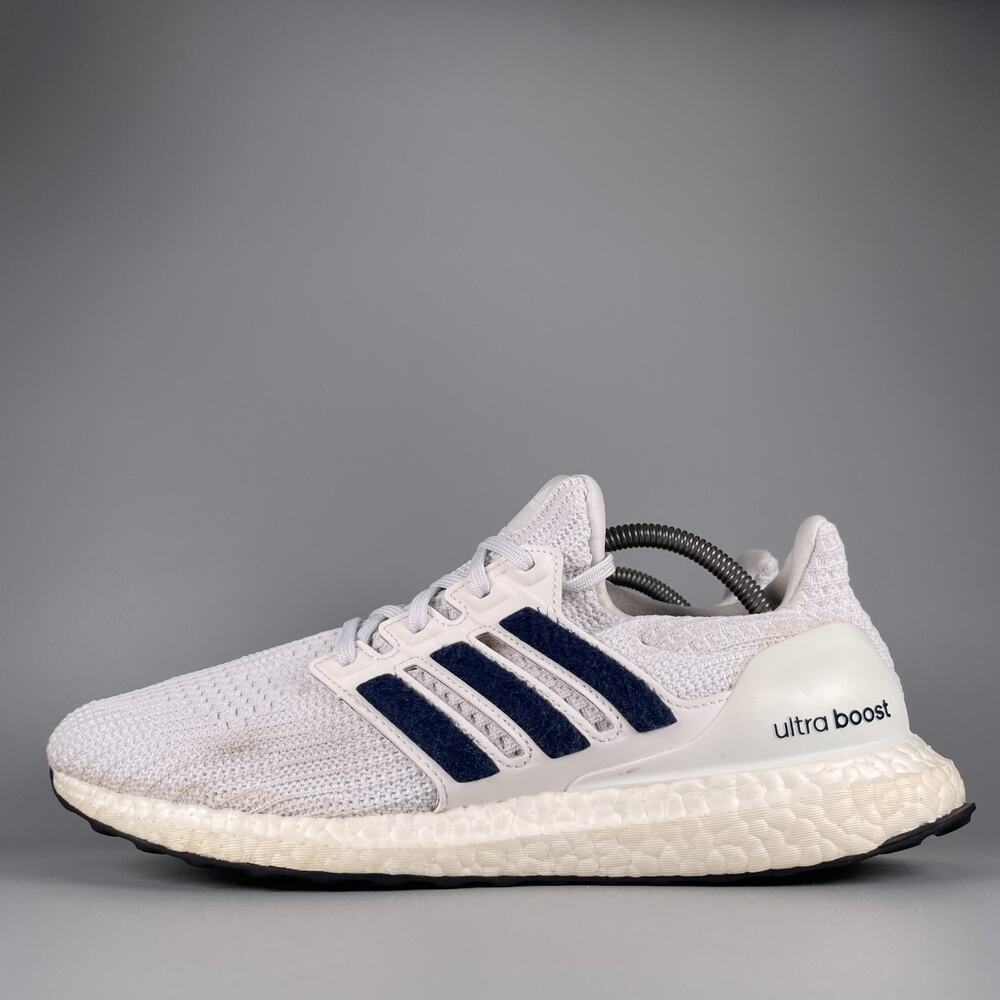 Adidas Ultraboost 4.0 DNA Men's Size 10 White Running Shoes Athletic Sneaker GUC